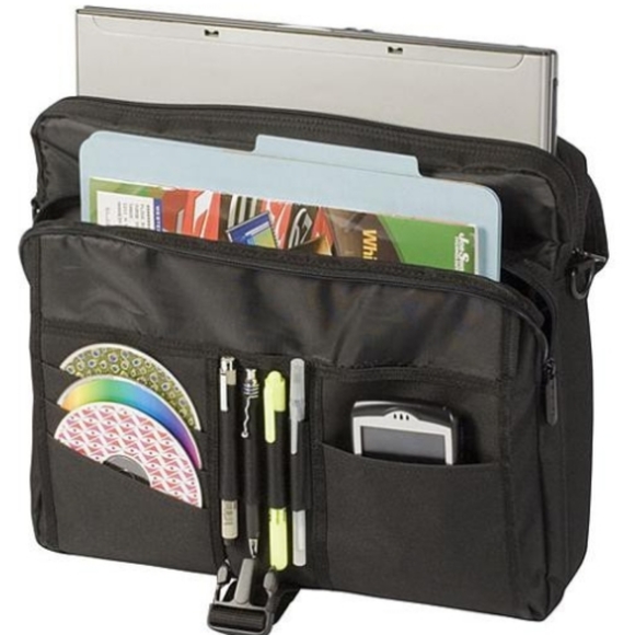 The Targus TCM004US Messenger Notebook Case (Black) is a polyester case that - Picture 3 of 3